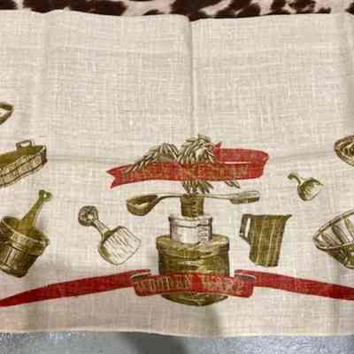Kitchen, Apron: Woodenware 316