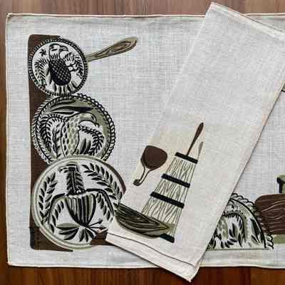 Placemat: Buttermold U113, c.1963, Brown