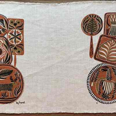 Matching placemat, Buttermolds 113 (TK); see “Placemat Sets”.: PKM collection.