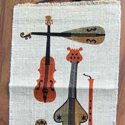 Wallhanging: Early Strings 254