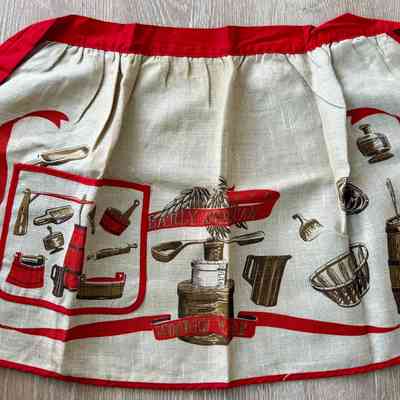 Kitchen, Apron: Woodenware U316