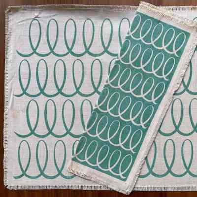 Placemat: Scroll 101, Aqua on White