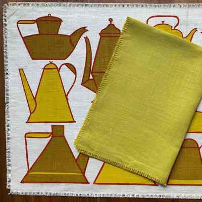 Placemat: Coffee Time 139, Yellow on White