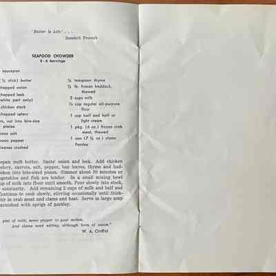 Page 4, Seafood Chowder recipe and a blank page for kitchen notes.