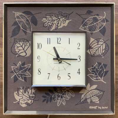 Clock: GE Model 2520