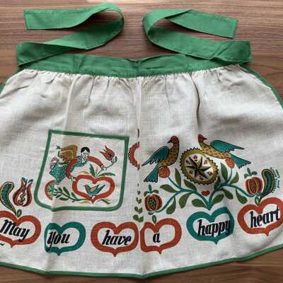 Matching Happy Heart apron.: PKM collection.