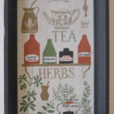 Example in a c.1955 Country prints black painted pine frame.: Image: Kathy Albright, backtothe60s, Etsy.com/Facebook.
