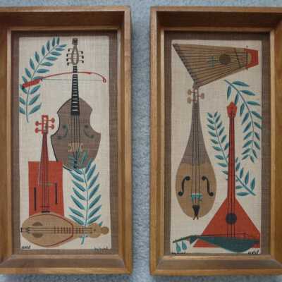 Examples in natural wood Country Prints frames, late 1950’s.: Image: Worthpoint.com; see web link.