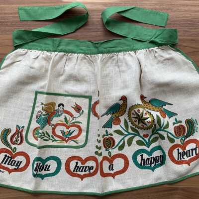 Kitchen, Apron: Happy Heart U330 (Earlier Version)