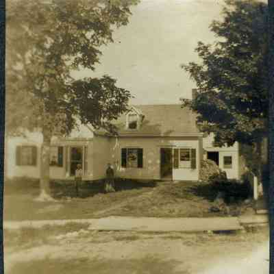 Farm House: Origformat: Book; Resolution: 100 dpi