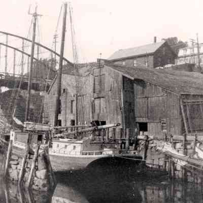 "Carrie C. Miles" docked at Rockport lime sheds