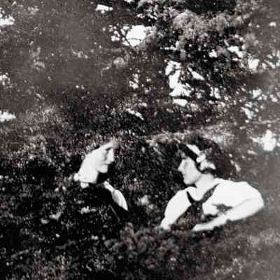 Edna St. Vincent Millay with Ethel Knight at Pulpit Harbor, 1911