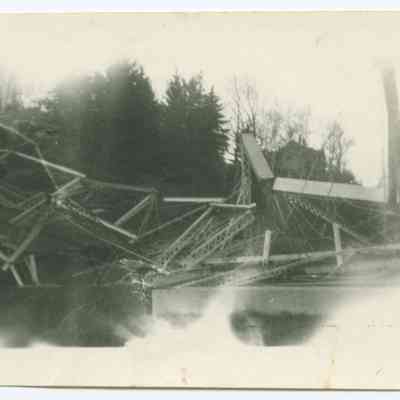 Collapse of the bridge across the Goose River in 1946