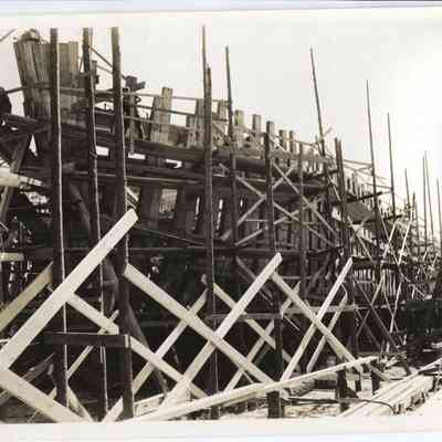 Construction at Camden shipyard in WWII
