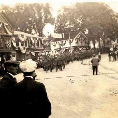 WWI parade Main St: Origformat: Book; Resolution: 100 dpi