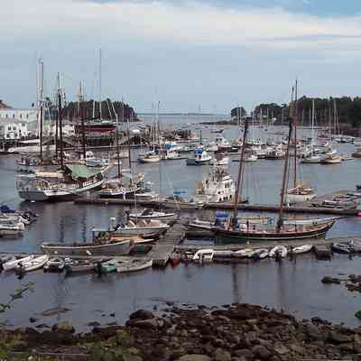 Origsize: 8.5" x 5.5"; Origformat: Print-Photographic