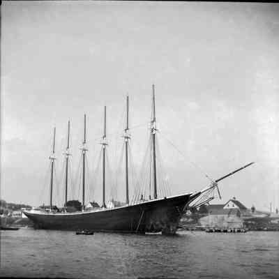 "George W. Wells" at anchor, 1900
