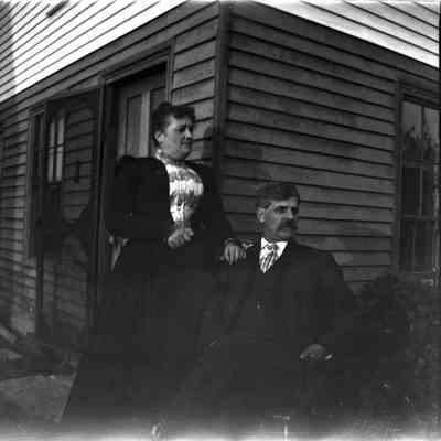 Emma and Del Babb, September 1899