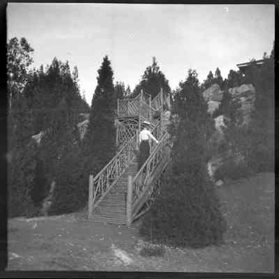 Mr. Henry's summer house at Beauchamp Point, Sept. 1900