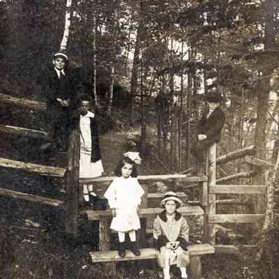 Children at Oakland Park