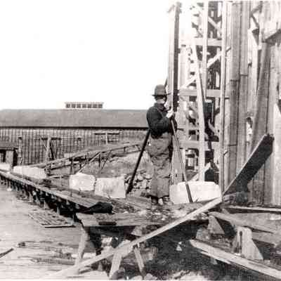 Loading ice at the Rockport ice sheds
