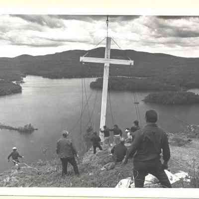 Repairing the Maiden's Cliff cross, June 17, 1980