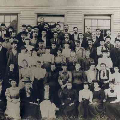 Knox Woolen Mill employees circa 1900: Origformat: Print-Photographic