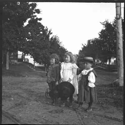 Howard Barbour, Dolly Sutter (?) and Pearl Dickens