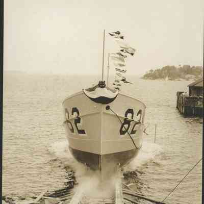 Launch Of Minesweeper Uss Governor 1941