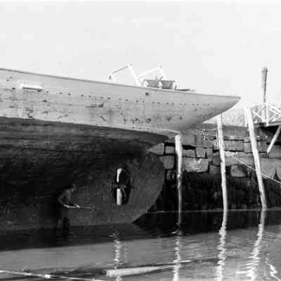 Cleaning Bowdoin Hull 1968
