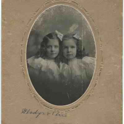 Elsie & Gladys Maxcy