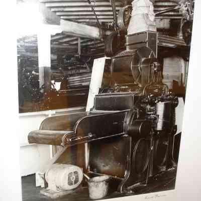 Dust picker machinery at the Knox Mill