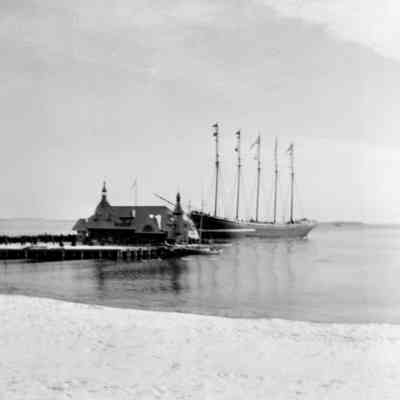 Launching of the schooner "John B. Prescott"
