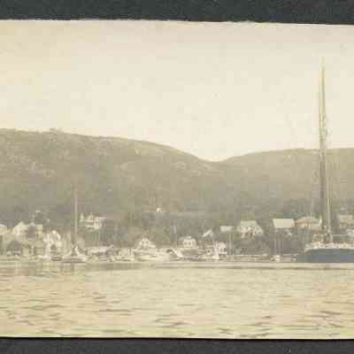 Mt. Battie and shipyard in 1902: Origsize: 2 x 5"; Origformat: Print-Photographic