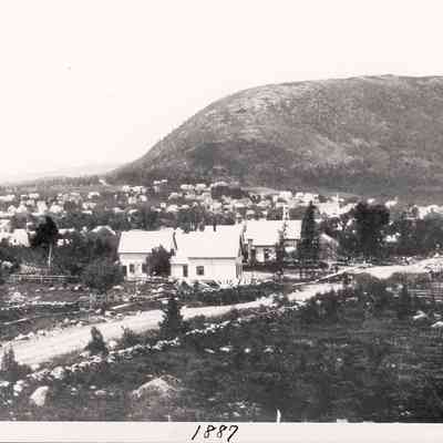 View from Chestnut Street looking north