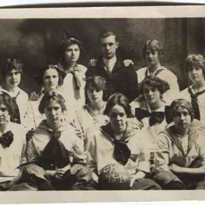 CHS basketball team, 1913