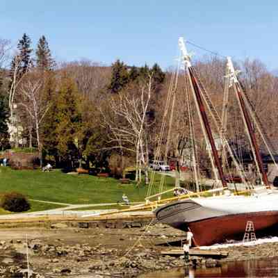 Schooners Mary Day and Grace Bailey