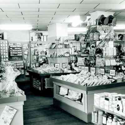 Crockett's Interior - Sundries