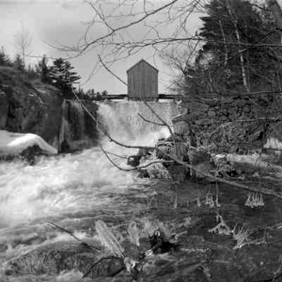 Molyneaux Mill waterfall in winter