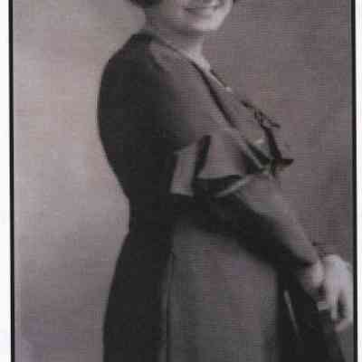 Vernette Cross Robarts