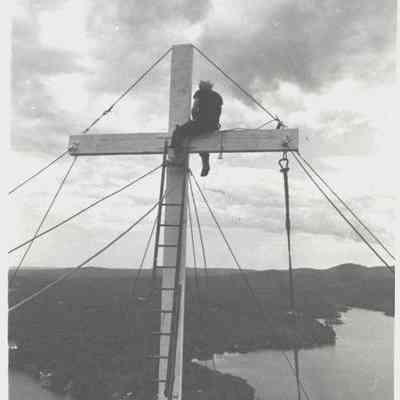 Repairing the Maiden's Cliff cross, June 17, 1980