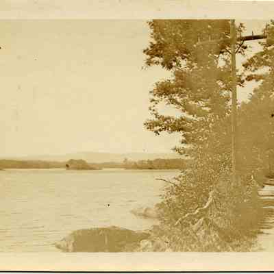 Turnpike drive along Megunticook Lake in 1917.