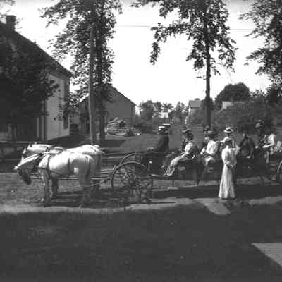 Buckboard ride to Northport