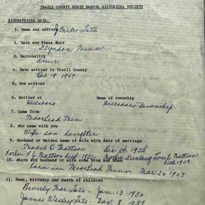 Tate family: James Miles and Mabel (Mattson) Tate of Hillsboro, Traill County, ND