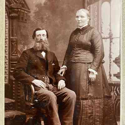 Figenskau family: Knud and Anna (Thomassen) Figenskau of Polk County, MN, friends of Ostina (Halvorson) Hovet of Hillsboro, ND