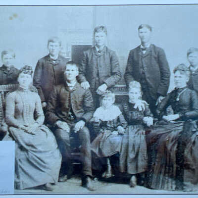 Engebretson family: Ole and Haldis (Arnegard) Engebretson