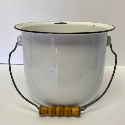 White Enamel Chamber Pot