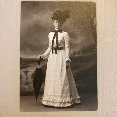 Clara Figenskau, a friend of Ostina (Halvorson) Hovet of Hillsboro, ND. Clara was a daughter of Knud and Anna (Thomassen) Figenskau.
