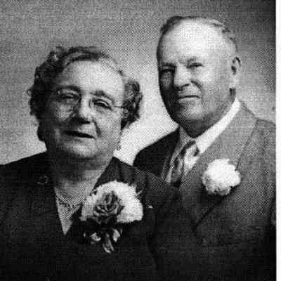 45th Wedding anniversary photograph, 1952, courtesy Kyle Holtrop in Ancestry.com Ackerman/Kneip/Fleischer/Hagen Family Tree by Jackie Ausk: John Peter (JP) Jr. Kneip and Margaret 'Maggie' Beitz