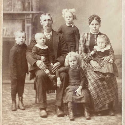 Mr. & Mrs. Torger Olson and children, Wild Rice, ND